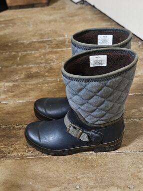 Sperry Topsider Winter Buckle Black and Gray Quilted Ankle Rain Boots